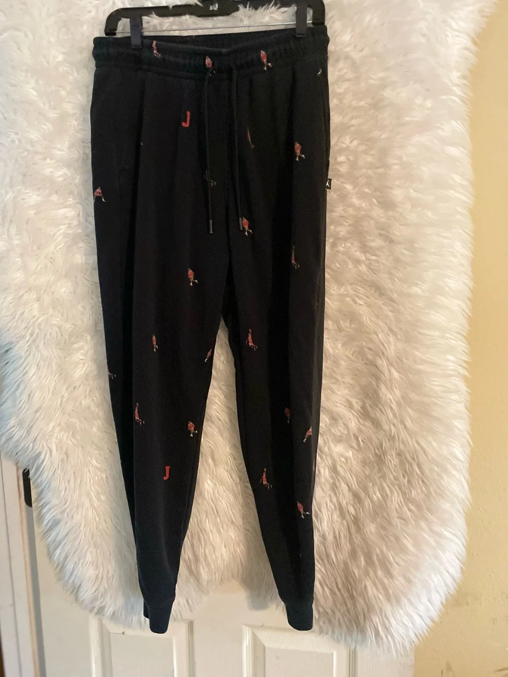 Jordan Essential Holiday Fleece Black Joggers. Medium; DV9390-010
